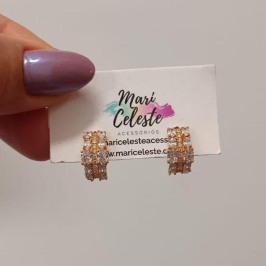 Brinco Meio Arco Cravejado Banhado a Ouro