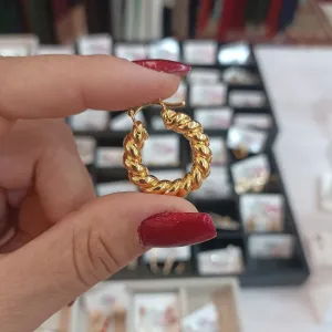 Argola Tubo Torcido Banhada a Ouro