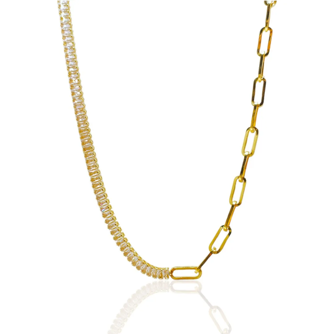 Colar Meio a Meio Zirconia e Cartier