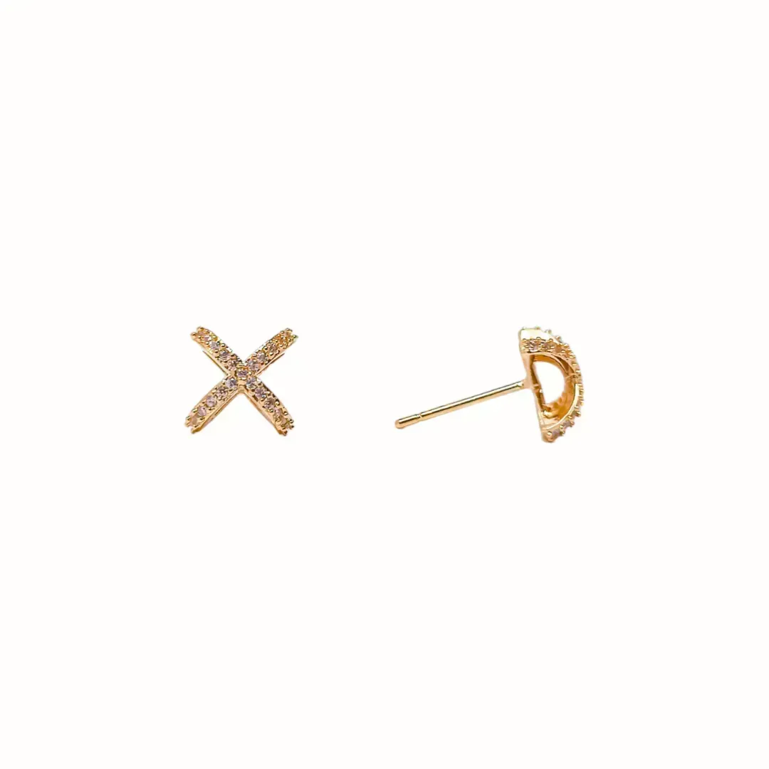 Brinco X Cravejado Banhado a Ouro