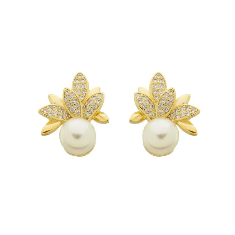 Brinco Folhas Pérola e Zircônias Banhado a Ouro