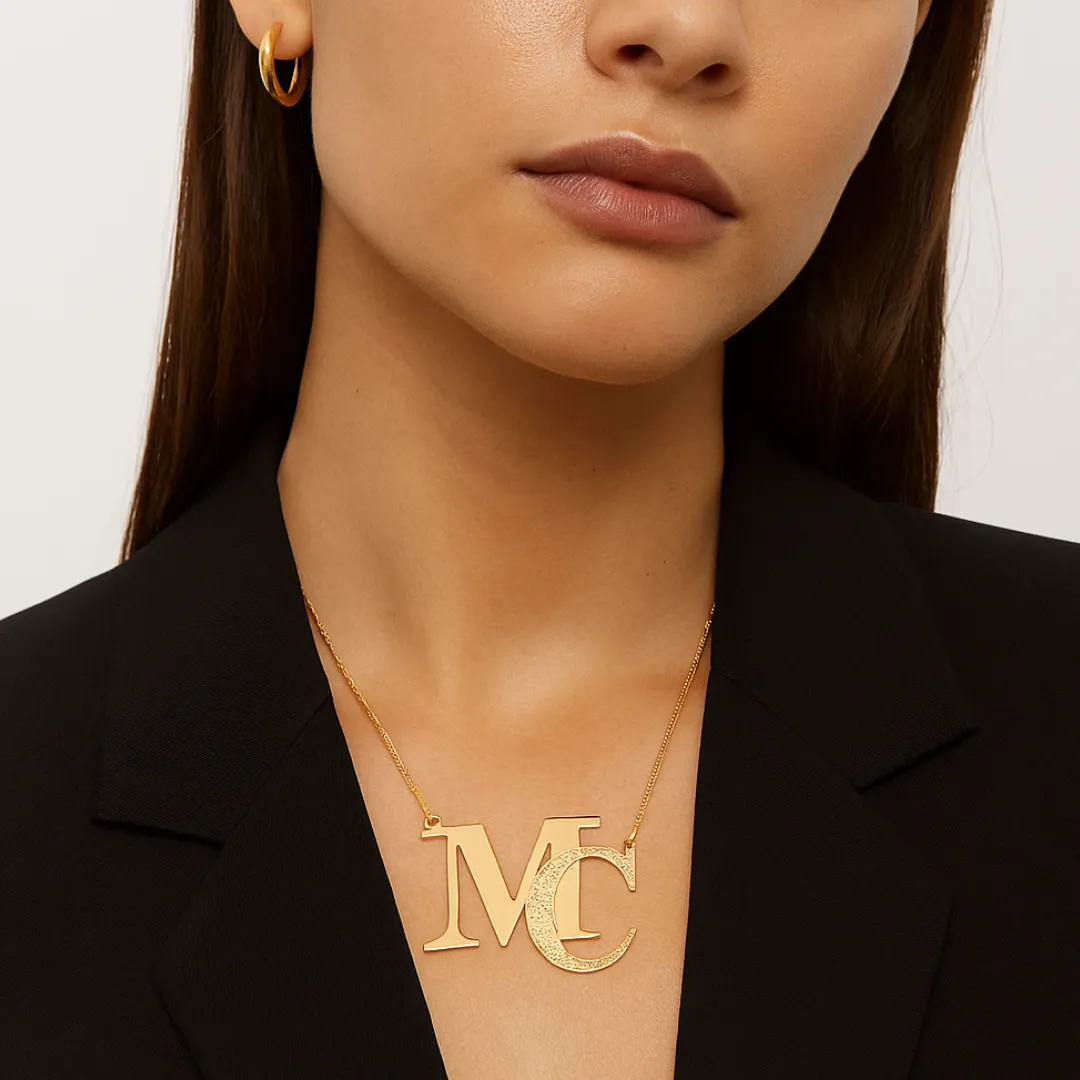 Colar Personalizado 2 Iniciais com Detalhe Diamantado