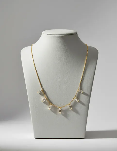 Colar Choker Zircônias em Carrê