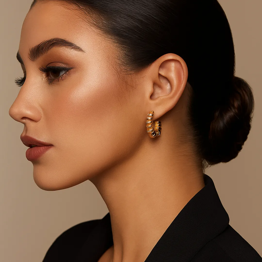 Brinco Argola Espiral Cravejada