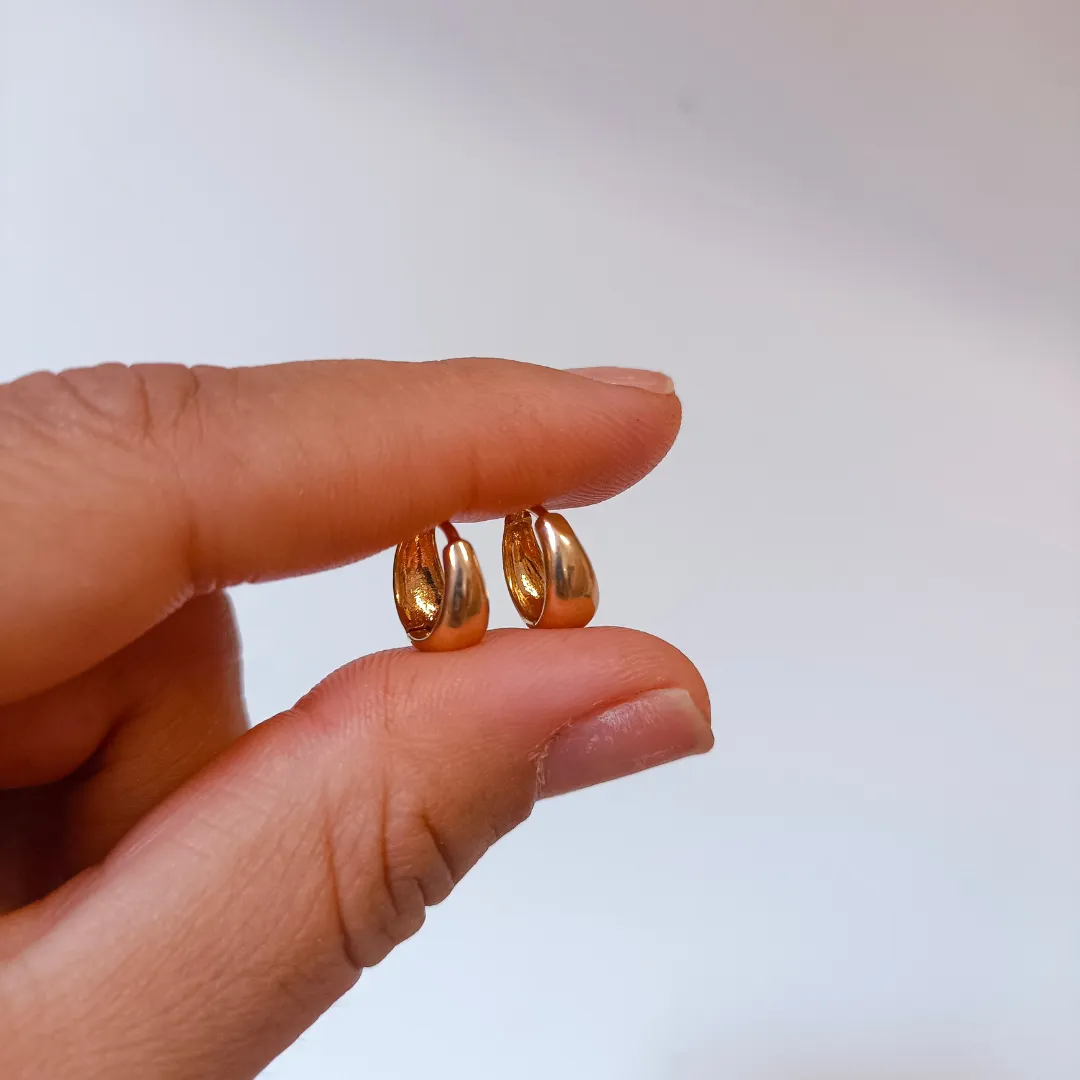 Brinco argola click lisa 1,1cm